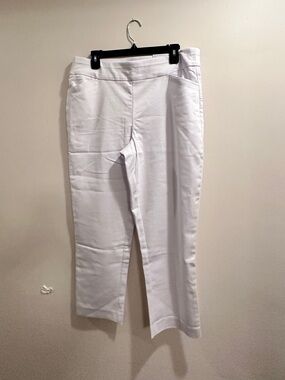 White Mid-Rise Straight Petite Pants 14P Short Tag.  Summer pants.